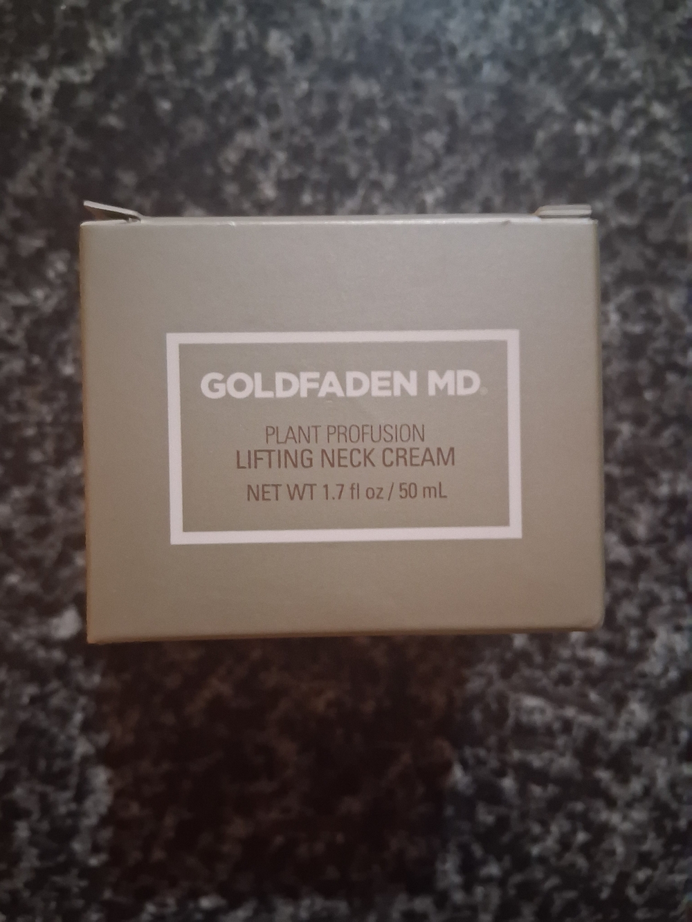 GOLDFADEN MD Plant Profusion Lifting Neck Cream — Olive Green